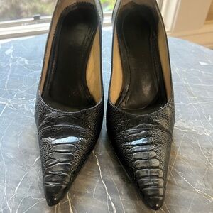 Elegant Black Gucci Textured/alligator? Women's Heels